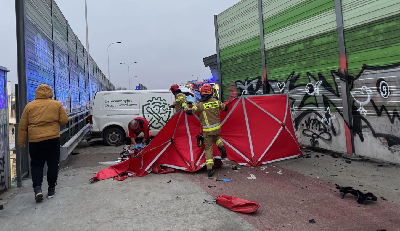  Warszawa. Wypadek na ul. Marsa. Zderzenie sześciu pojazdów [ZDJĘCIA]
