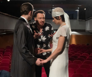 Na Wspólnej odc. 3273. reżyser Halicki (Adam Szczyszczaj), aktorka (Sylwia Gola), aktor (Michał Sacharczuk)