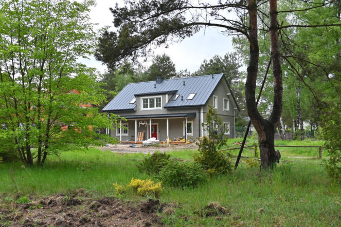 Dom prefabrykowany - przyjechał ciężarówką z fabryki a wygląda jak budowany tradycyjnie