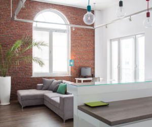 Loft z akcentem koloru