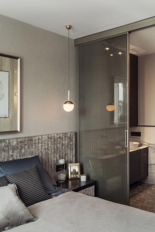 Styl modern classic we wnętrzu. Dyskretny luksus z widokiem na morze