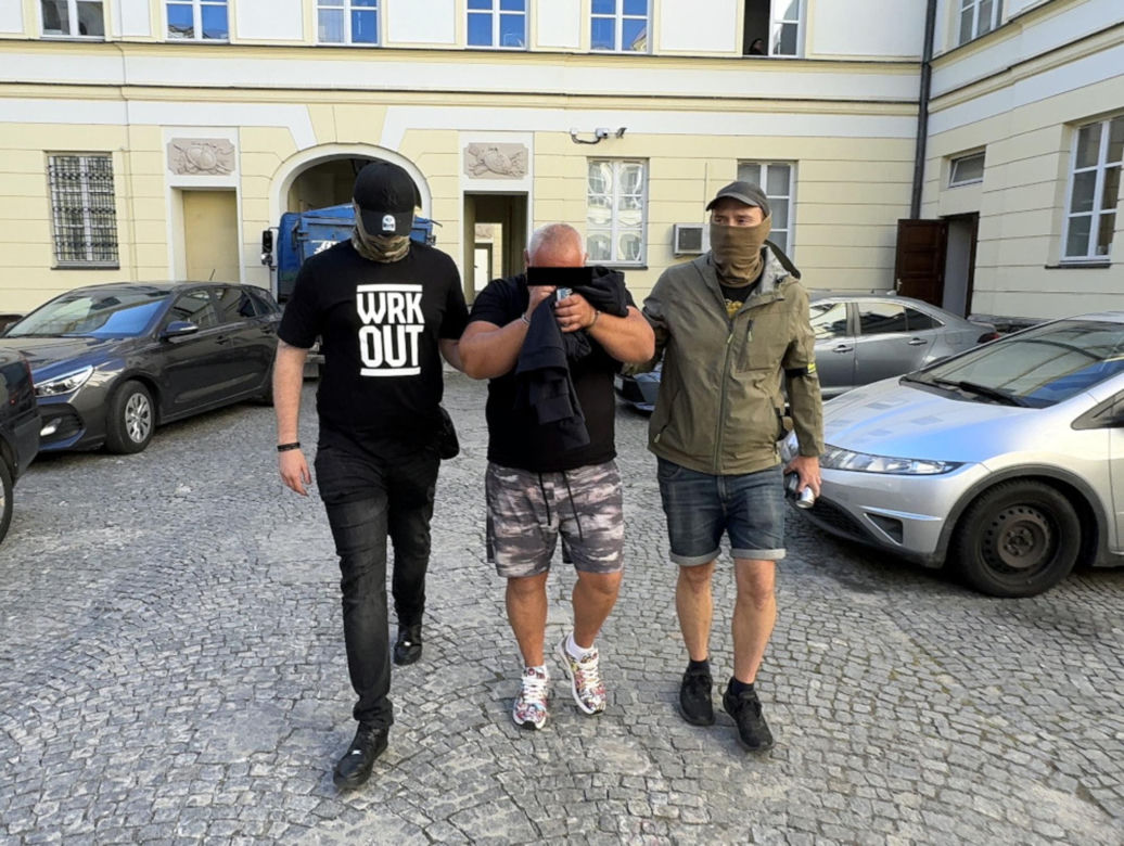 Gang producentów śmierci rozbity. 1,5 tony narkotyków i broń. Aż 22 osoby za kratami!