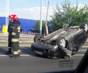 Kraków: Groźny wypadek na ul. Jasnogórskiej! Dachował samochód osobowy [ZDJĘCIA]