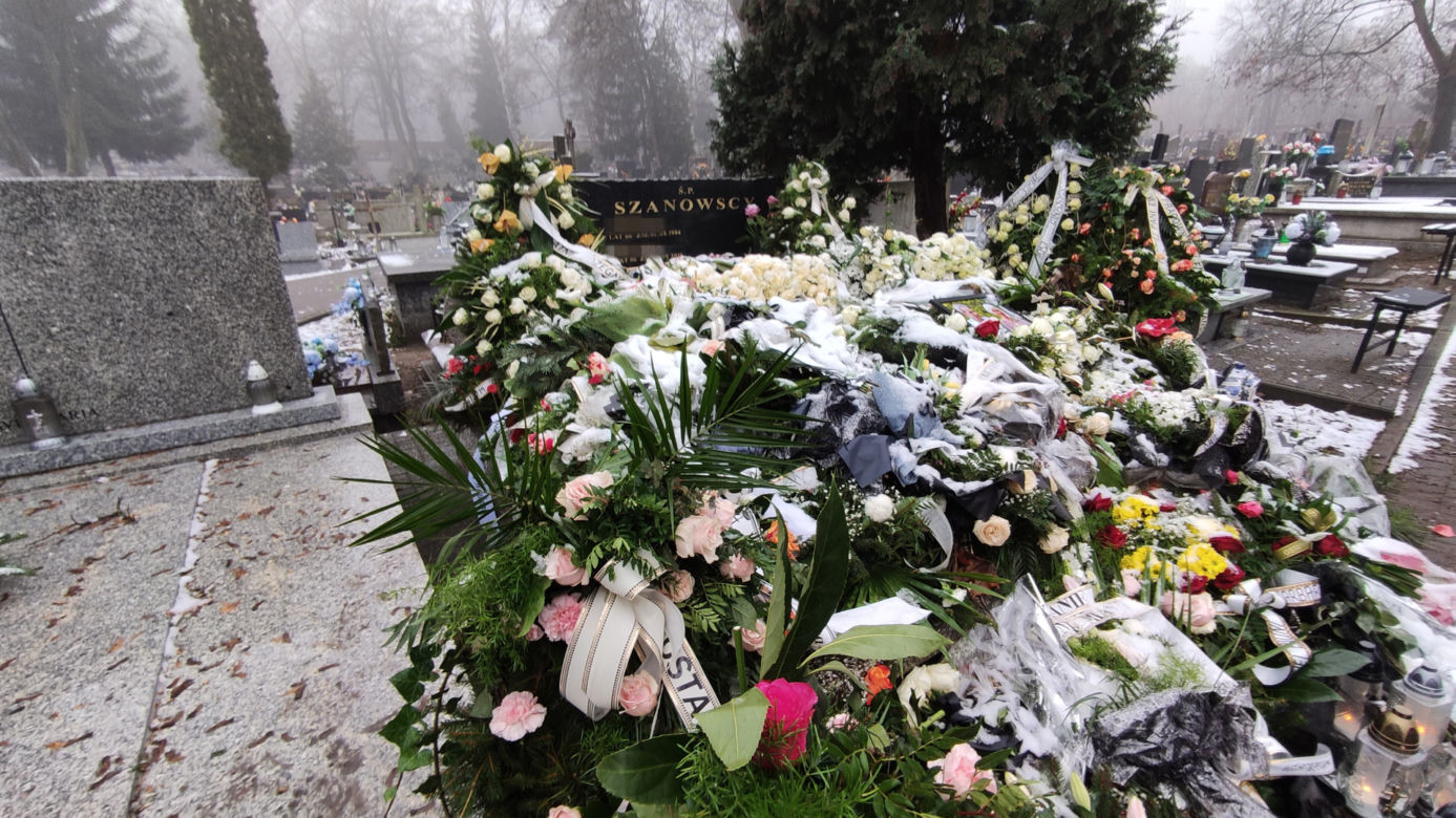 Serce z fajansu. Żona właściciela włocławskiej fabryki fajansu zmarła przy jego grobie dzień po pogrzebie męża