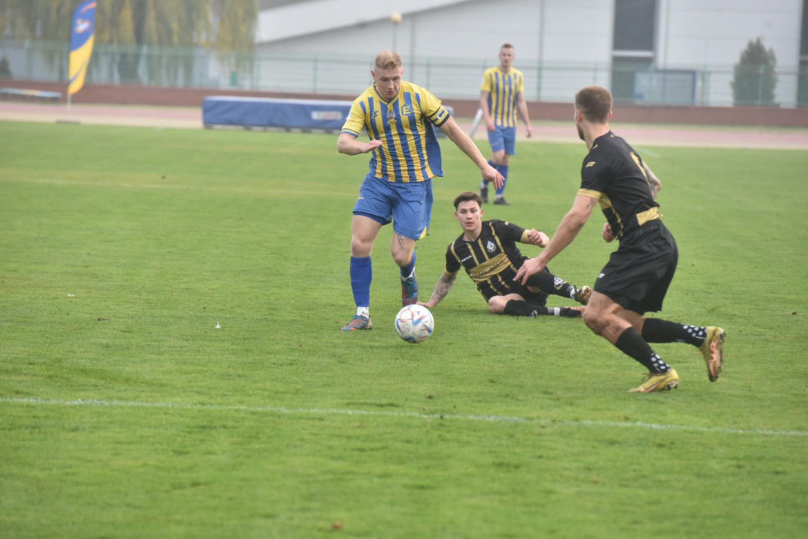 Elana Toruń - Pogoń Nowe Skalmierzyce 1:0, zdjęcia z meczu 3. Ligi