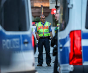 Dwoje zabitych i 80 rannych w Niemczech! Sprawca wjechał w tłum, był znany policji
