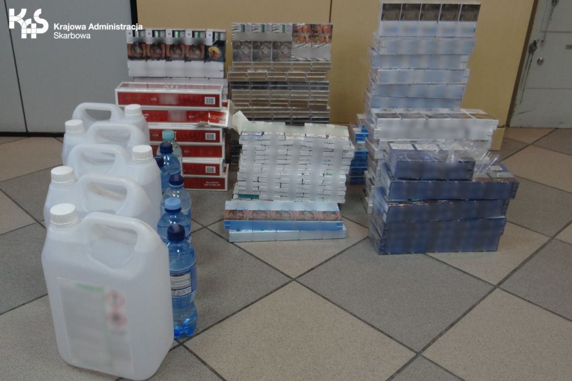 Giżycko: Sprzedawał nielegalny towar na miejskim targowisku. Wpadł na gorącym uczynku 