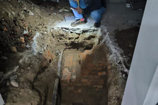 Kilkusetletnia tajemnica wyszła na jaw podczas remontu. Archeolodzy znaleźli fundamenty kościoła