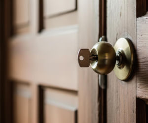 Wnuk aresztowany za znęcanie się nad babcią. Co działo się w Będzinie przez 4 lata?