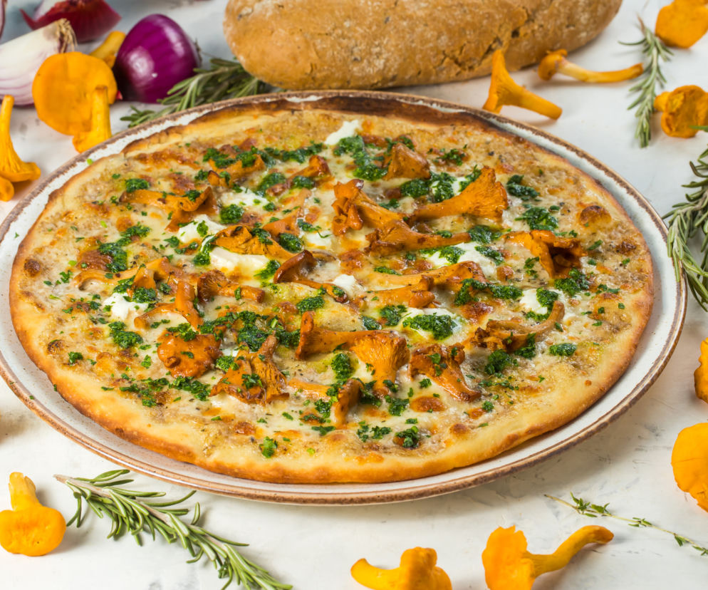 Podpłomyk z kurkami i serem - wytrawny placek lepszy niż pizza