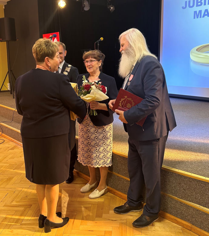 25 par świętowało swój jubileusz małżeński, a wśród nich rekordziści