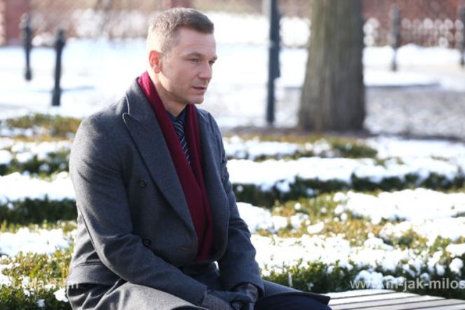 M jak miłość odc. 1136. Andrzej Budzyński (Krystian Wieczorek)
