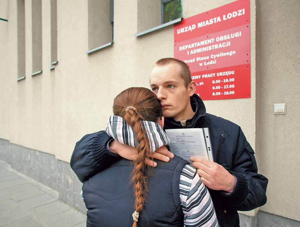 Posłowie mają karetkę za pół miliona a Dominika umarła, nie chciało przyjechać