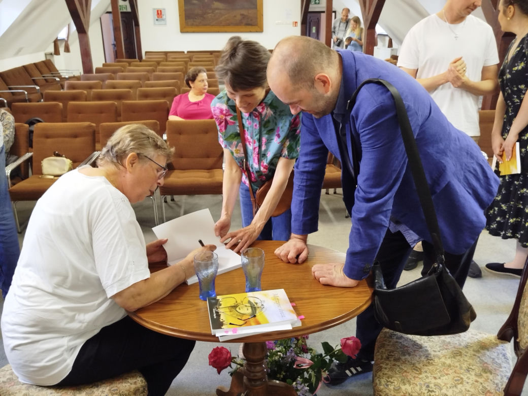 Uczestnicy wydarzenia mogli posłuchać o dotychczasowych dokonaniach literackich Renaty Chojeckiej