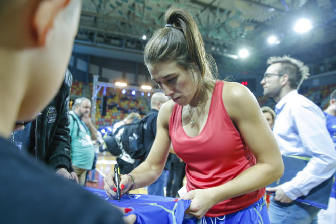 Zaskakujące zdjęcie Joanny Jędrzejczyk ze szpitala. Pięściarka w końcu się na to zdecydowała