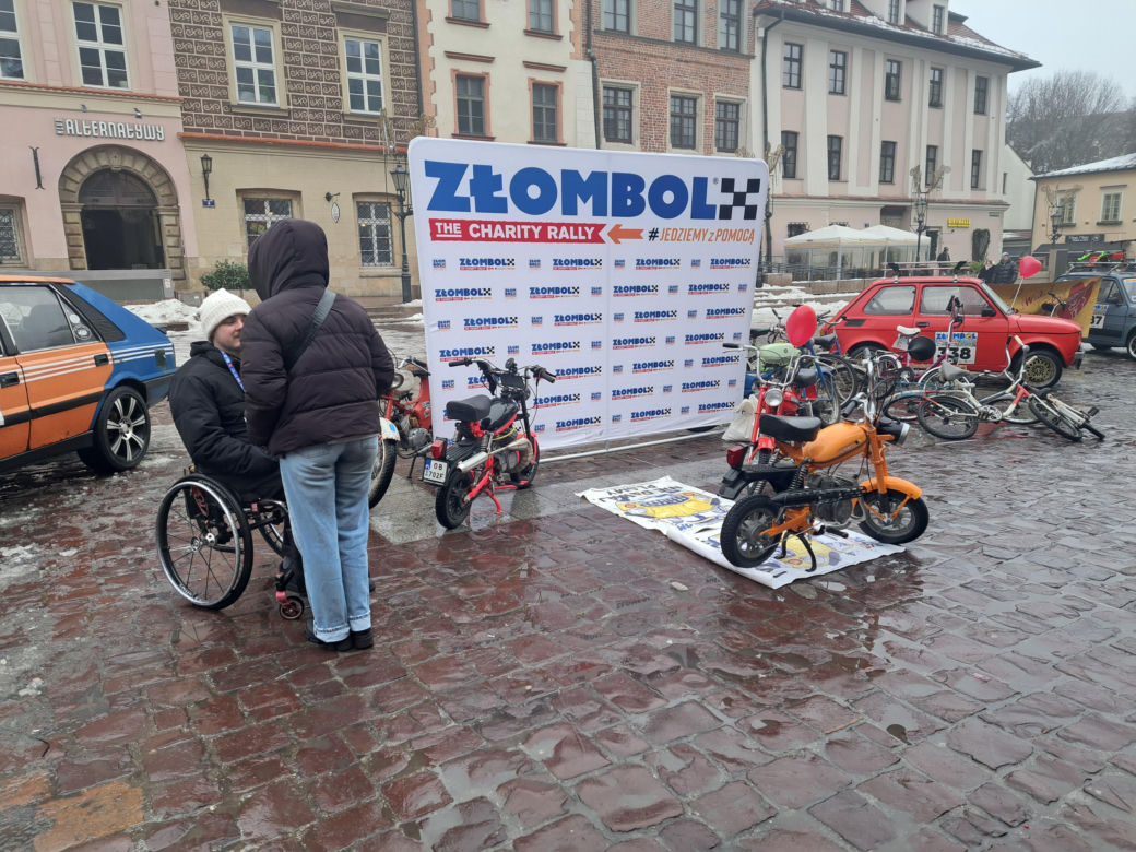 34. finał WOŚP w Krakowie. Legendarne pojazdy ZŁOMBOL na Małym Rynku