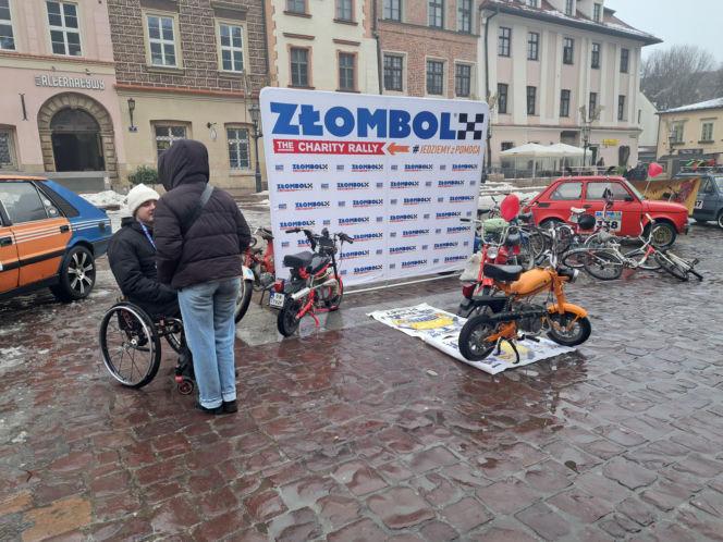 34. finał WOŚP w Krakowie. Legendarne pojazdy ZŁOMBOL na Małym Rynku