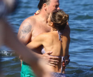 Edyta Herbuś na plaży