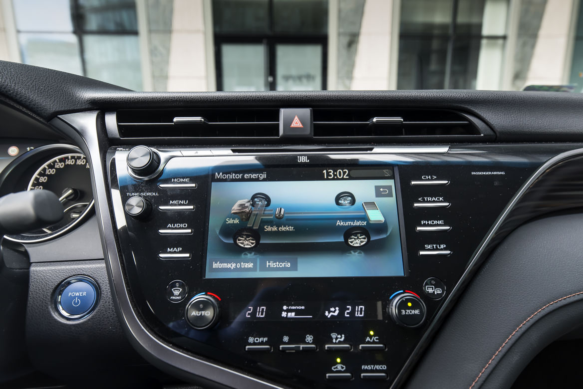 Toyota Camry 2.5 Hybrid 218 KM e-CVT Executive + VIP