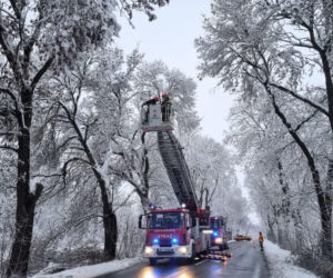 Uszkodzone dachy i ludzie odcięci od prądu. Najtrudniejsza sytuacja na Podkarpaciu