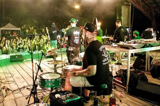 Mazury Hip-Hop Festiwal 2016 - dzień 2: Tede ze Złotą Felgą i szaleństwo publiczności