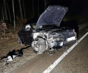 Dwa auta zderzyły się na trasie Starachowice-Lubienia. Wśród rannych nastolatka
