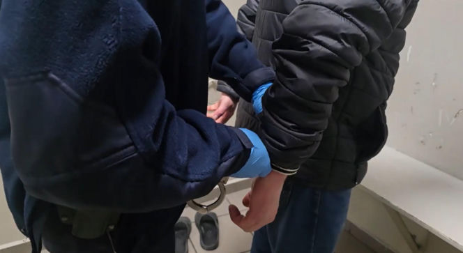 Odkręcił gaz w bloku wielorodzinnym i uciekł. Policja znalazła 45-latka w hotelu