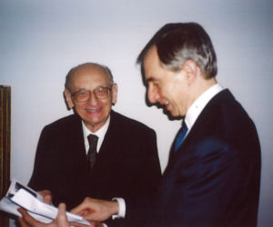Nieznane zdjęcia Władysława Bartoszewskiego po porodzie syna