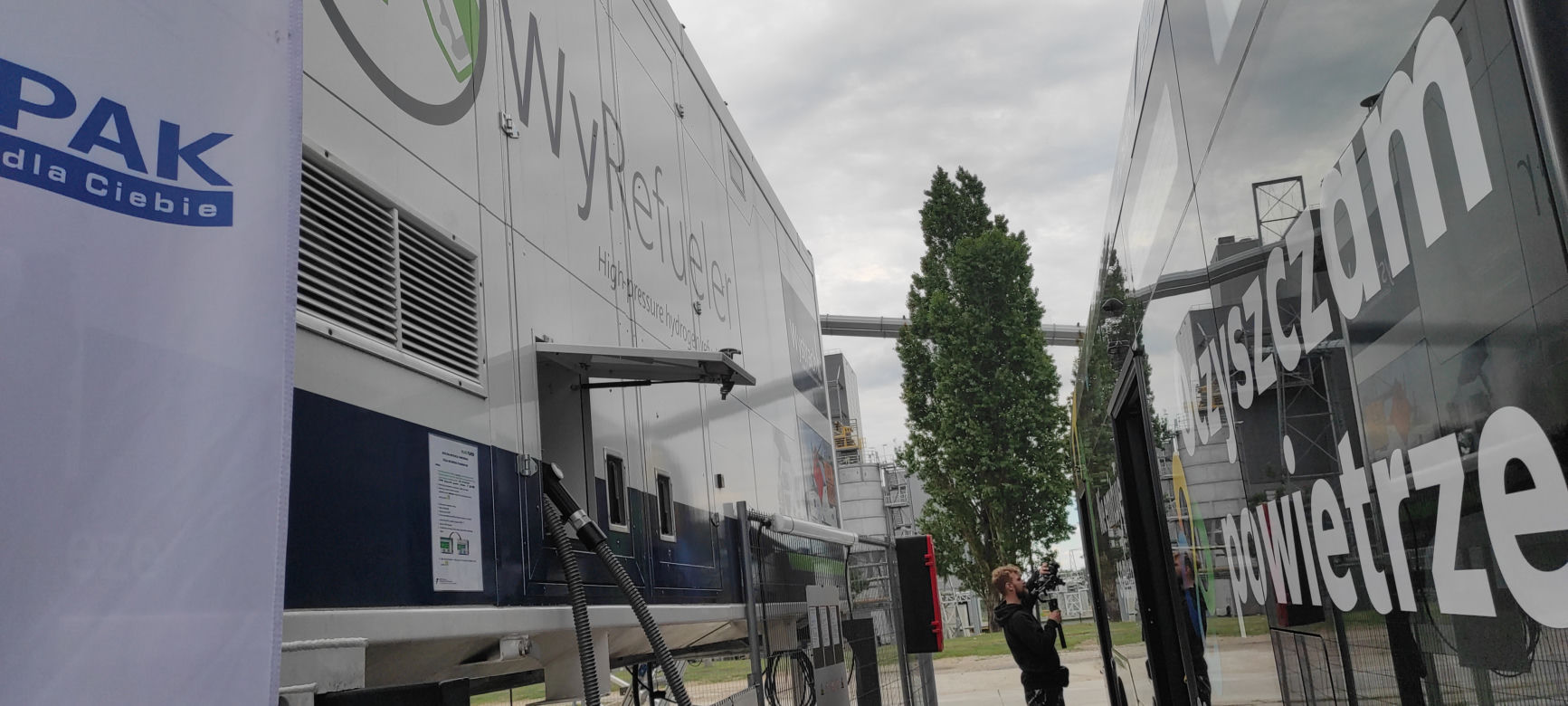 Tankowanie autobusu wodorowego ZEPAK w Koninie