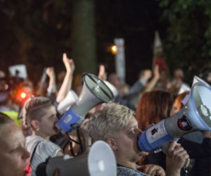 PROTEST POD SENATEM.