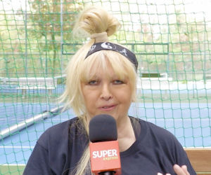 Maryla Rodowicz gra w tenisa