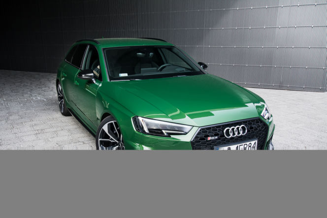 Audi RS4 Avant B9 2.9 TFSI V6 450 KM Tiptronic quattro