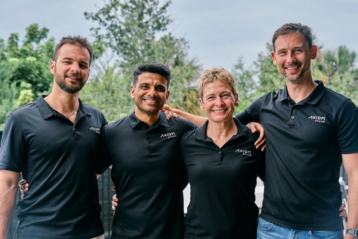 Załoga misji Axiom-4: od lewej Sławosz Uznański-Wiśniewski (Polska/ESA), Shubhanshu Shukla (Indie), Peggy Whitson (dowódca misji, USA) i Michael López-Alegría (pilot, USA/Hiszpania).
