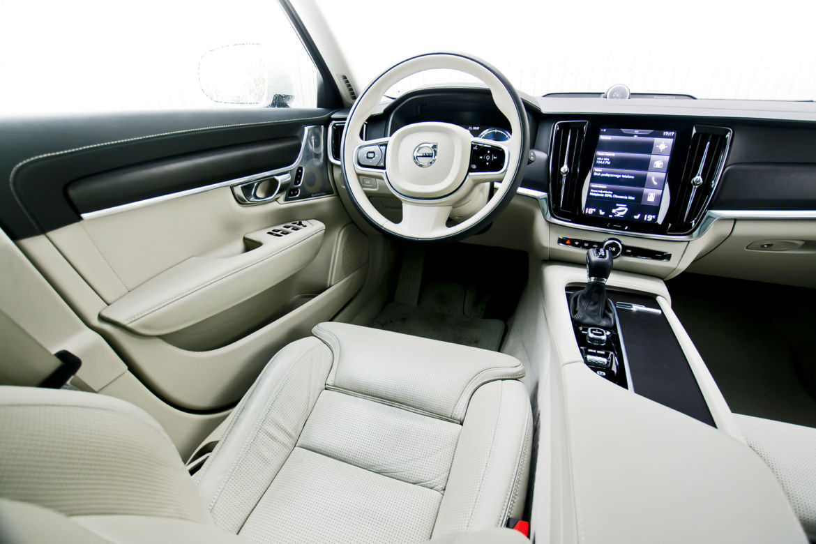 Volvo V90 Cross Country T6