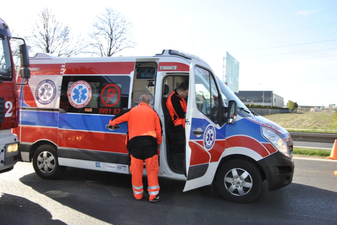 Wypadek trzech pojazdów pod Ożarowem