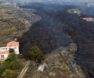 Tsunami z lawy w Hiszpanii! Kataklizm i chmura trujących gazów