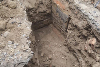 Kilkusetletnia tajemnica wyszła na jaw podczas remontu. Archeolodzy znaleźli fundamenty kościoła