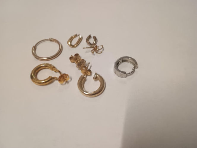 Rozpoznajesz te błyskotki? Policja poszukuje właścicieli bizuterii i kosztowności