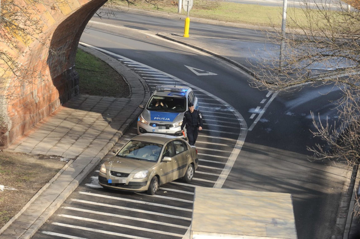 Wzmożne kontrole na moście Poniatowskiego