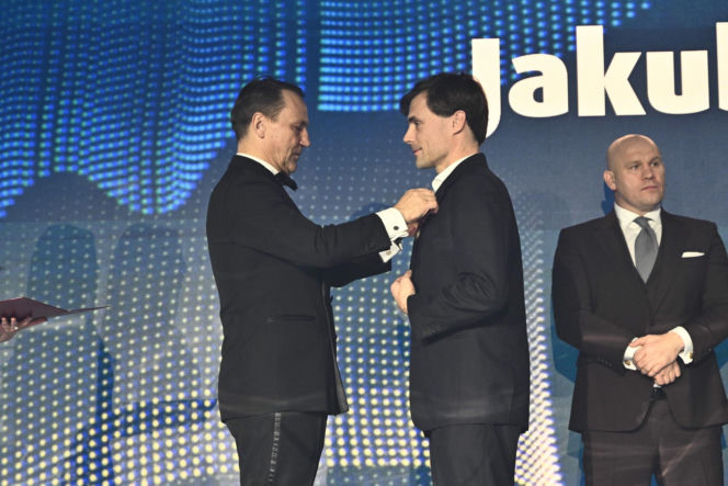 Radosław Sikorski odznaczył Ambasadorów Totalizatora Sportowego