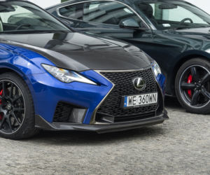 Lexus RC F Carbon 5.0 V8 vs. Ford Mustang Bullitt 5.0 V8