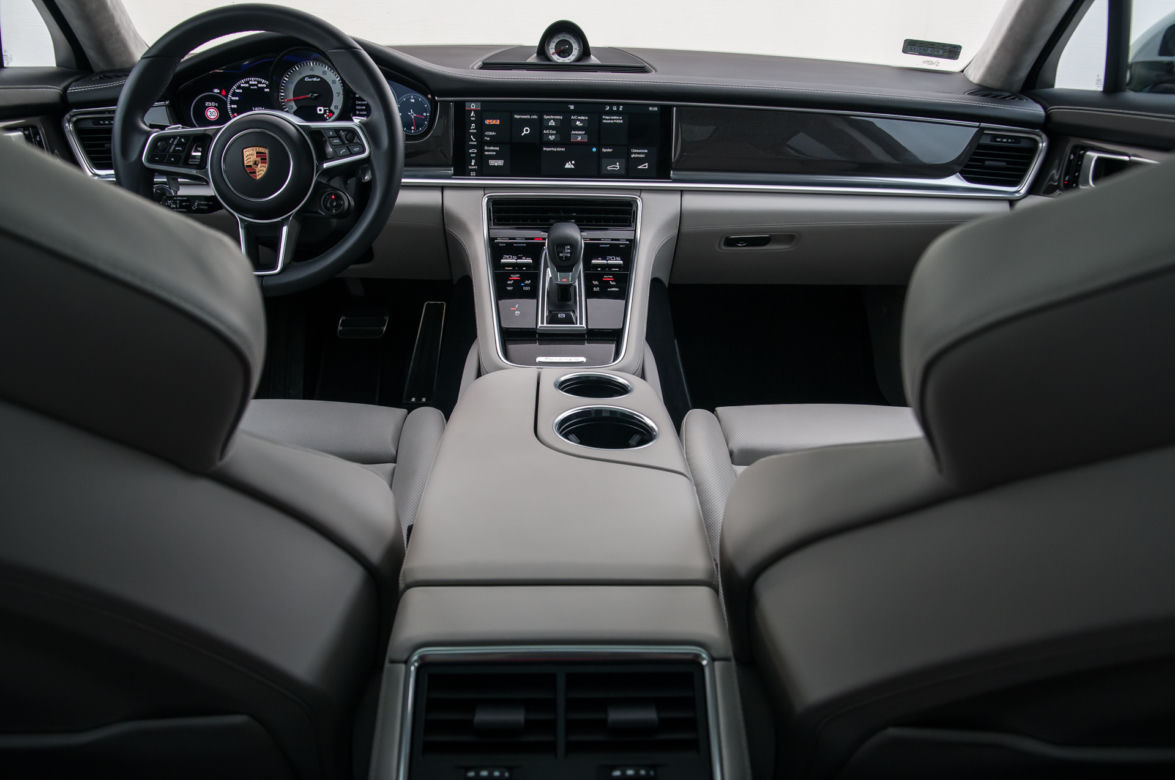 Porsche Panamera Turbo Sport Turismo 4.0 V8 550 KM