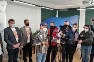 Piotr Żyła uroczyście przywitany w Wiśle. Skakałem tam tak jak Adam Małysz [WIDEO]