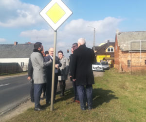 Nowy chodnik w Bukownicy i kolejny remont drogi 449