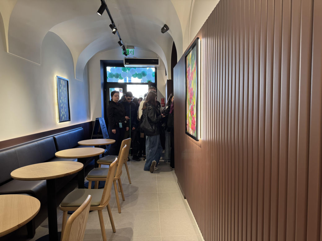 Pierwszy Starbucks w Lublinie otwarty! Jak lokal wygląda w środku? 