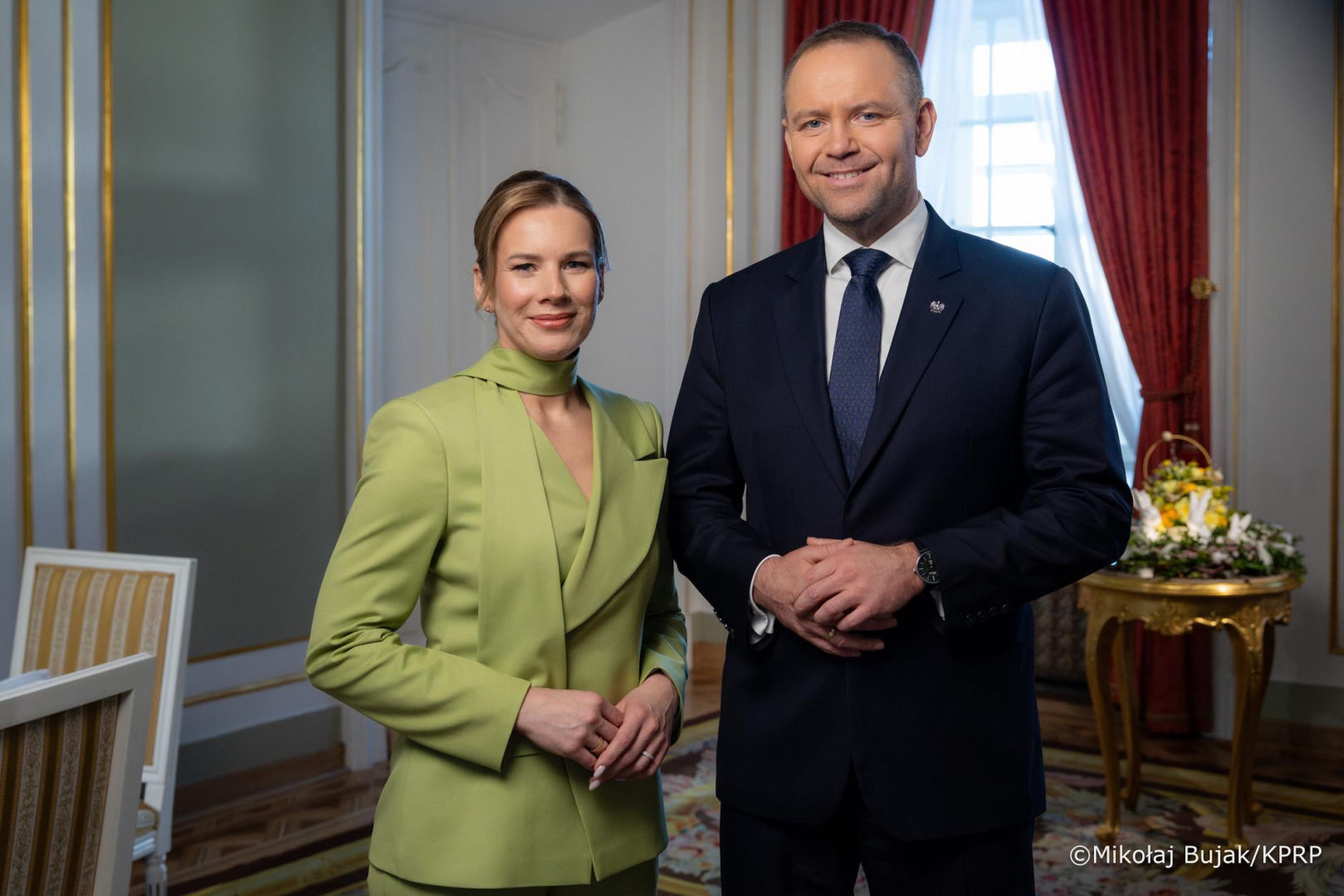 Easter message of the presidential couple. "The triumph of good over evil"