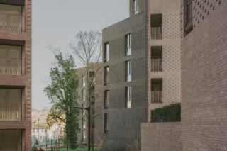 RIBA Stirling Prize 2026 dla osiedla ze 157 mieszkaniami