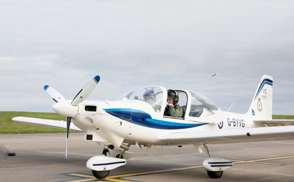 PIloci z Ukrainy w samolocie Grob Tutor