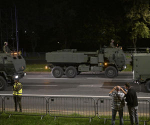 Nocna próba defilady wojskowej w Warszawie