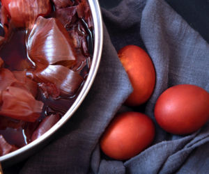 Naturalne barwniki do jajek